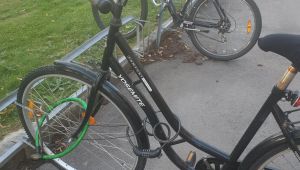 Enkel svart cykel