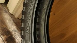 Suomi tyres vinterdäck / dubbdäck 26x1.9, svarta